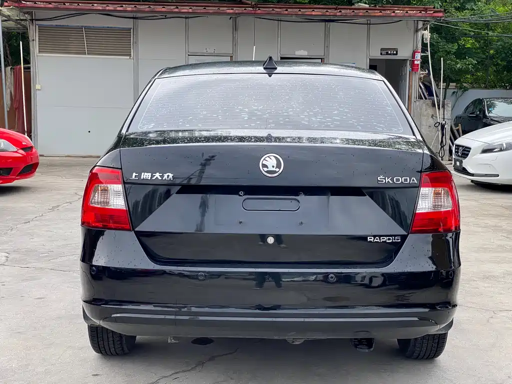 Skoda Rapid 2013 1.6L Manual Lexuan