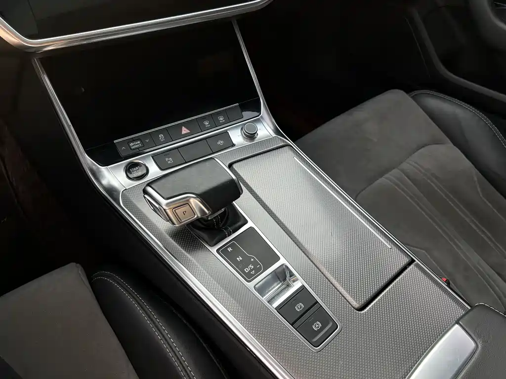 Audi A6L 2021 40 TFSI Luxury Dynamic Edition