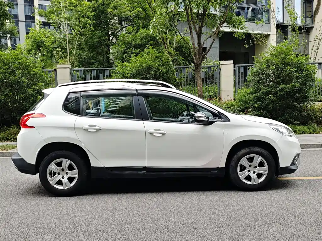 Peugeot 2008 2015 1.6L Automatic Play Cool Edition