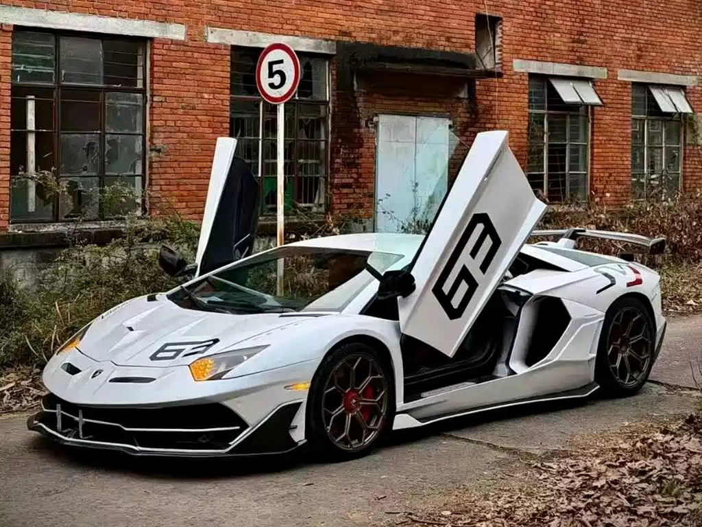 Lamborghini Aventador LP 700-4