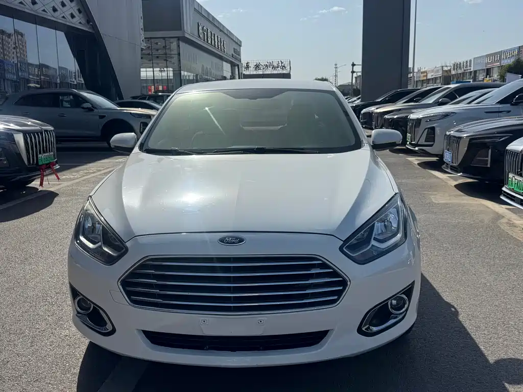 Ford Escort 2015 1.5L Automatic Fashion Edition