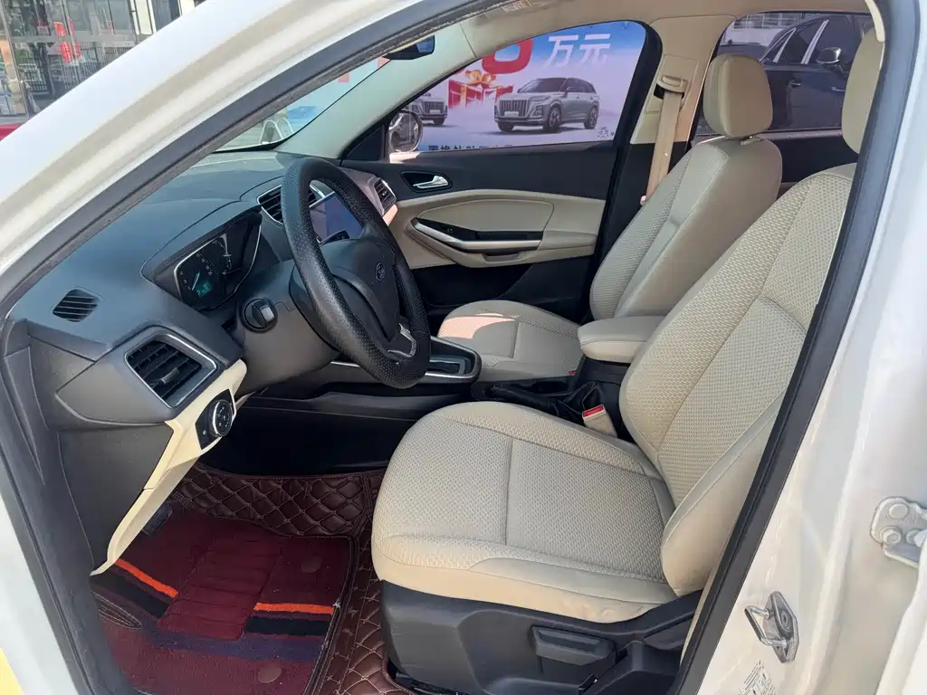Ford Escort 2015 1.5L Automatic Fashion Edition