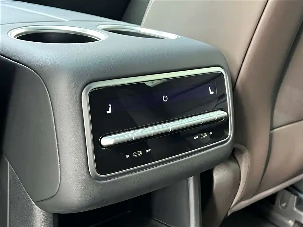 Li Auto L8 2023 Pro