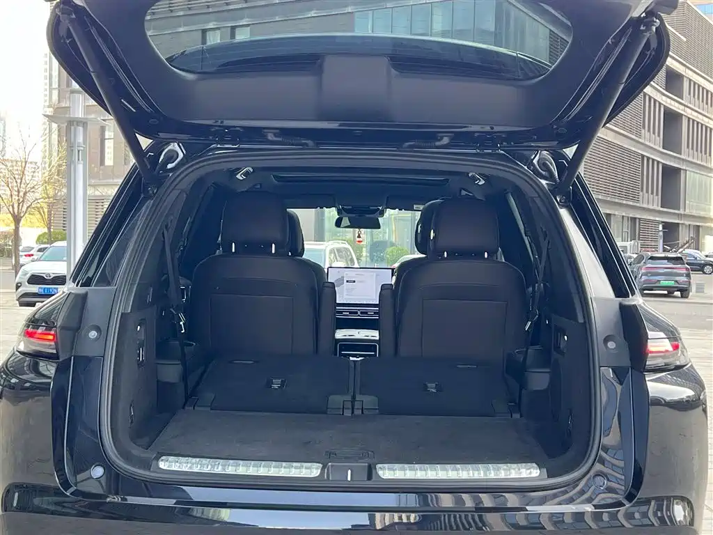 Li Auto L8 2023 Pro