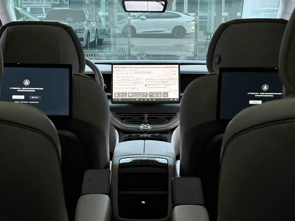 Denza D9 2022 DM-i 970 AWD Flagship