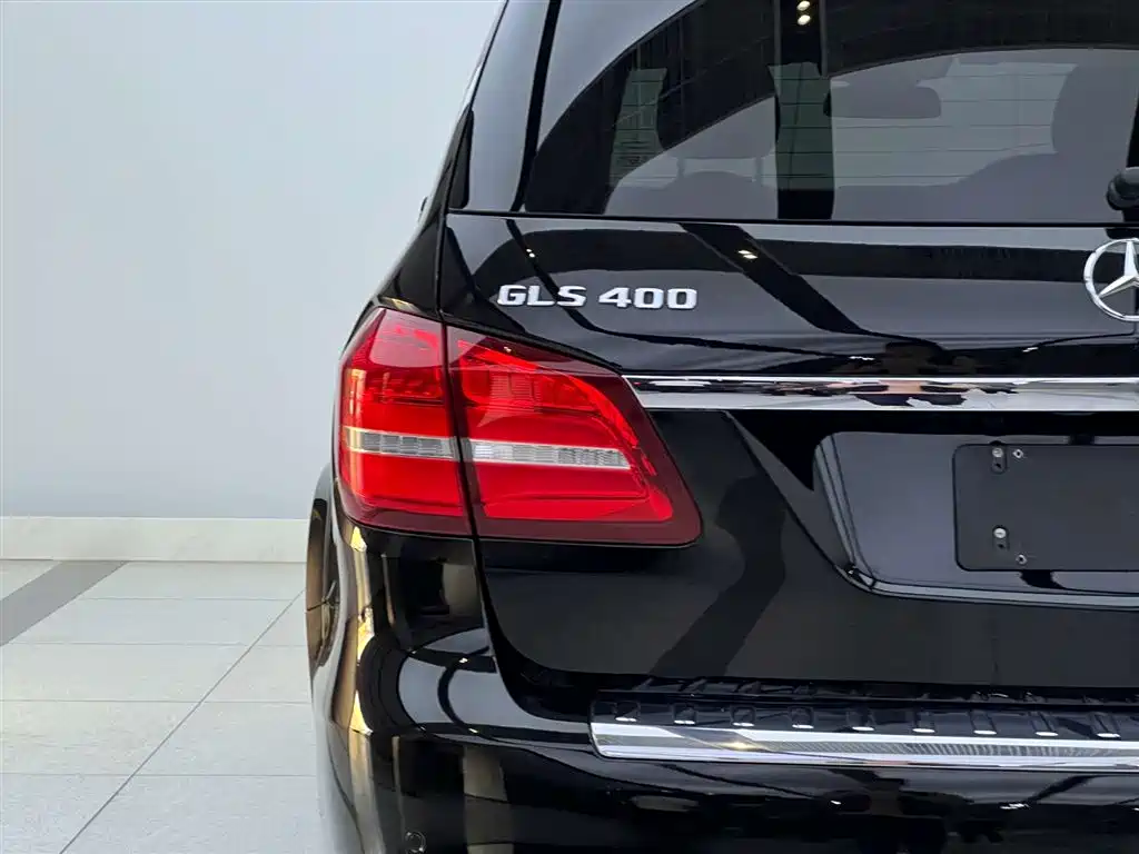 Mercedes-Benz GLS 400 4MATIC