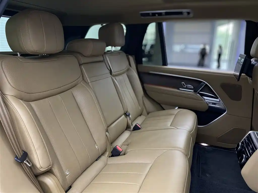 Range Rover 2024 3.0 L6 400PS Autobiography LWB