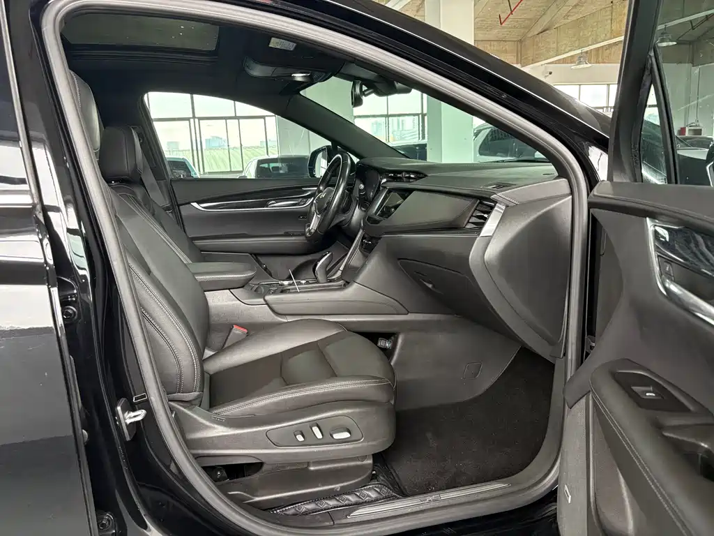 Cadillac XT5 2022 2.0T FWD Luxury