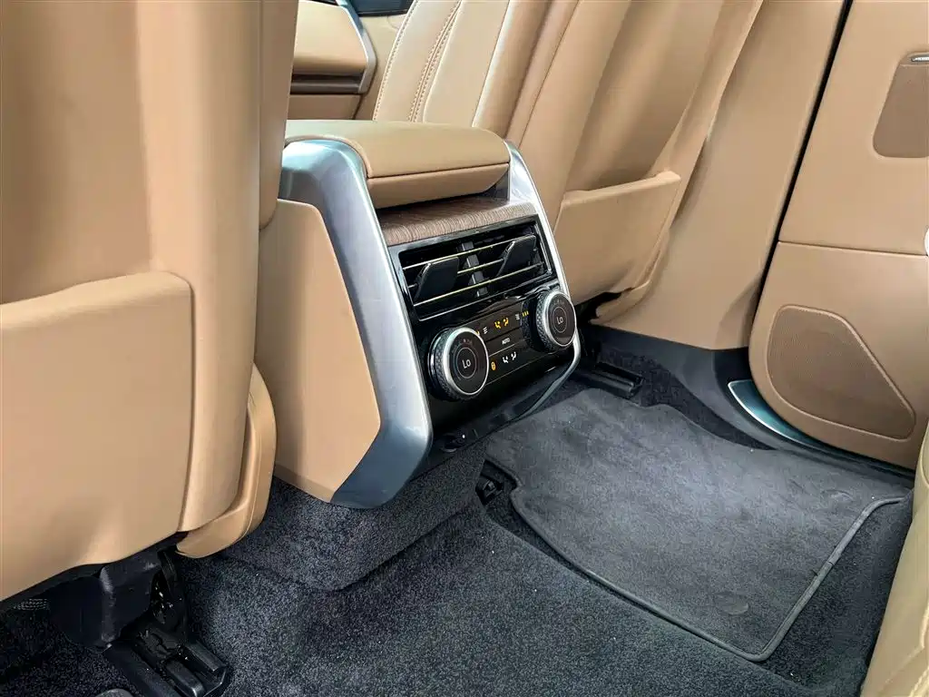 Range Rover 2024 3.0 L6 400PS Autobiography LWB 7-Seater