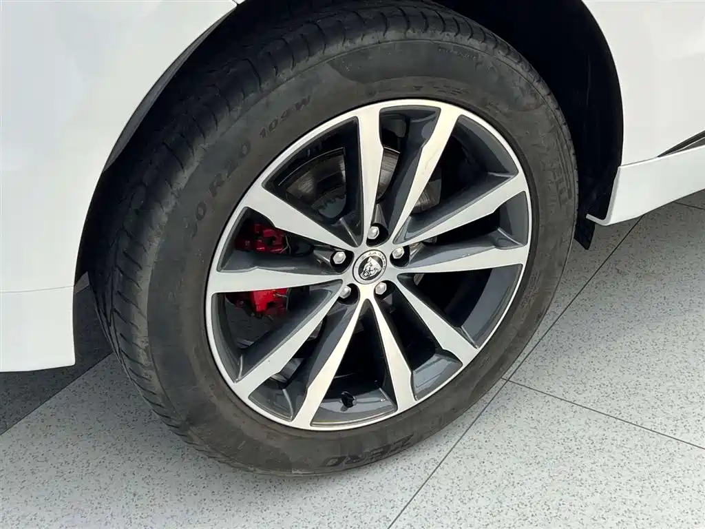 Jaguar F-PACE 2024 P250 R-Dynamic SE