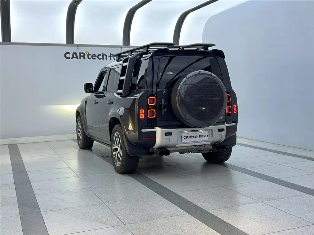 Land Rover Defender 2023 110 3.0T P400 Dark Edition