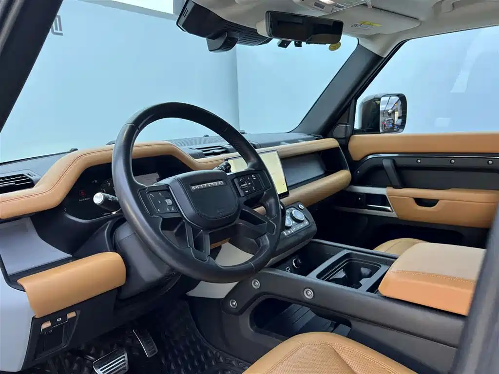 Land Rover Defender 2023 110 3.0T P400 Dark Edition