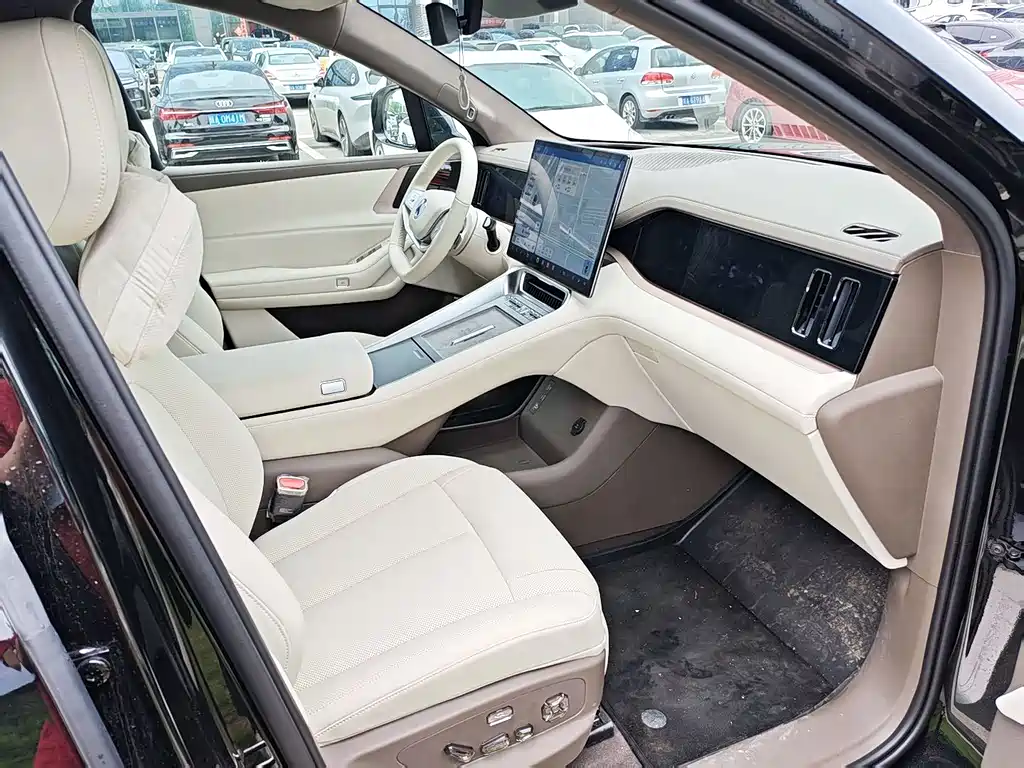 Denza N8L 2025 Flagship