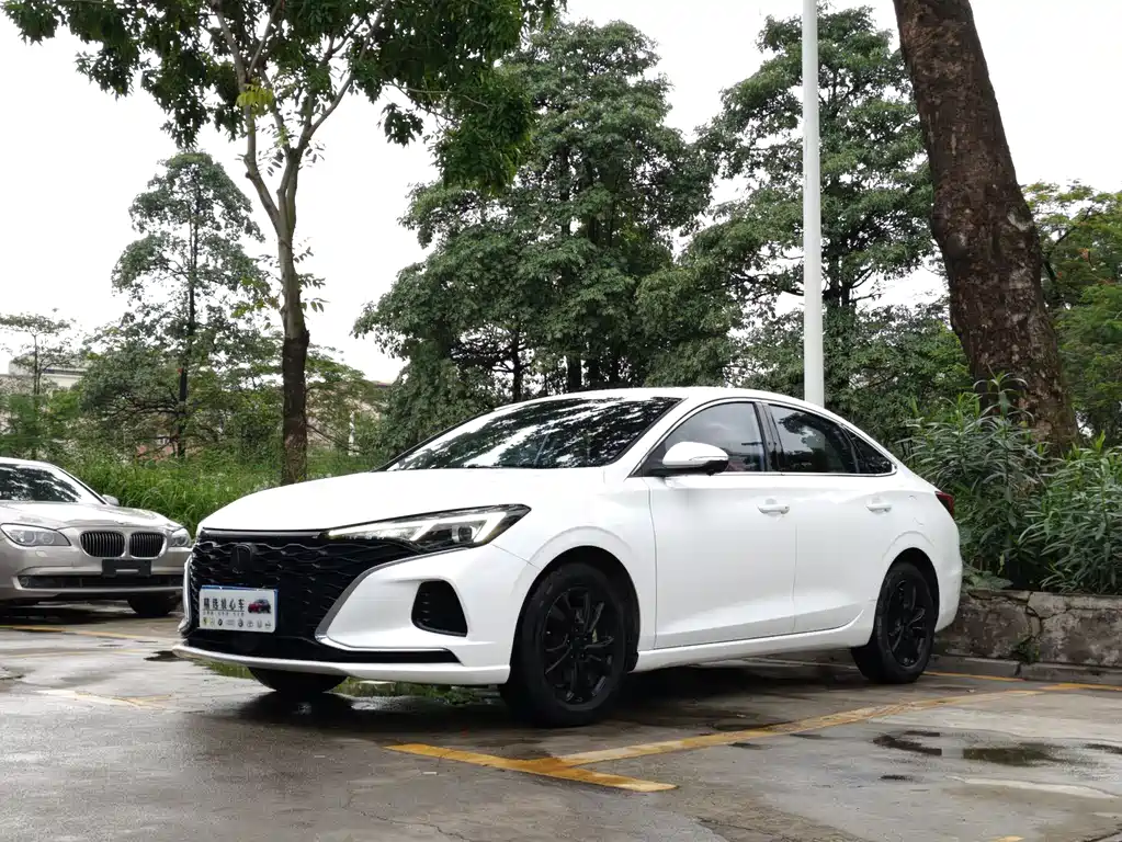 Changan Eado Plus 2021 Blue Whale NE 1.4T GDI DCT Prestige Edition