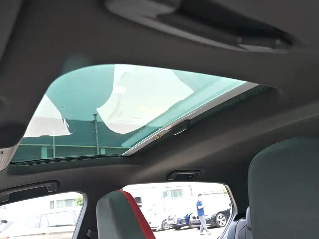 Volkswagen Golf GTI 2021