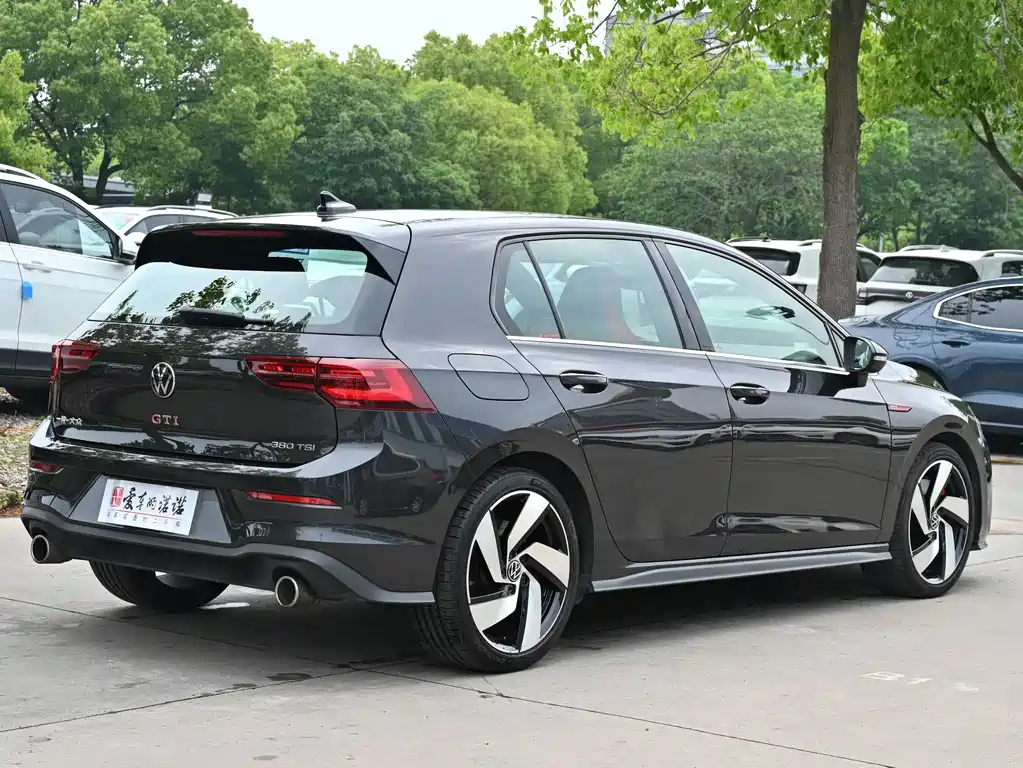 Volkswagen Golf GTI 2021