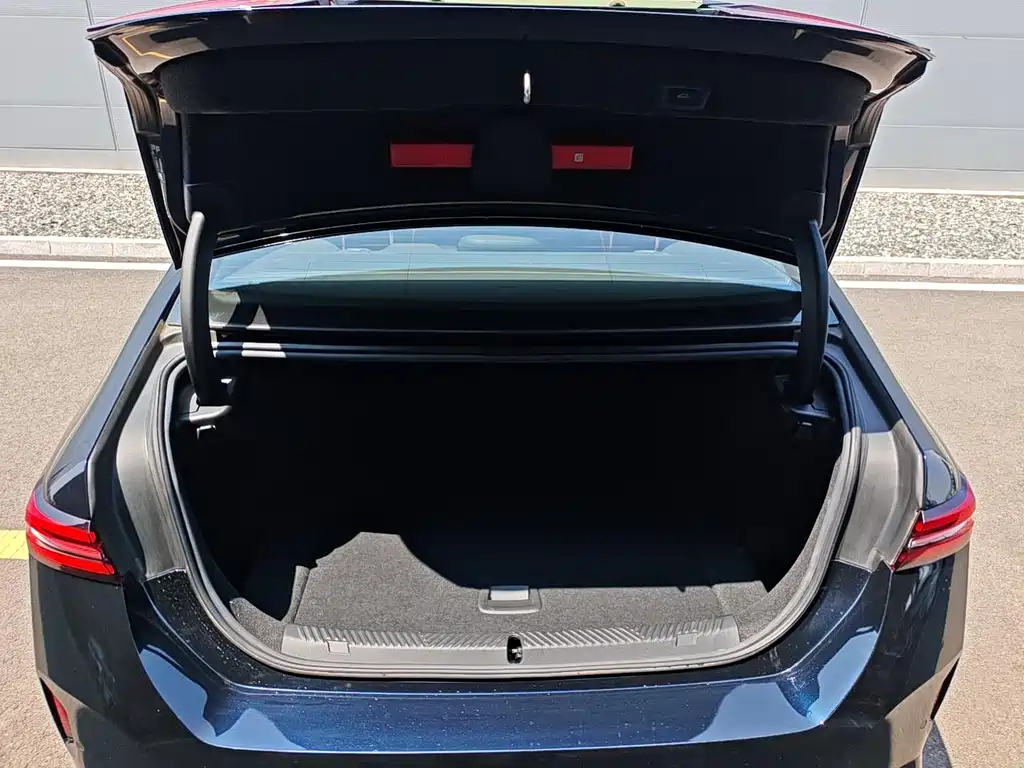 BMW i5 2024 eDrive 35L M Sport Package