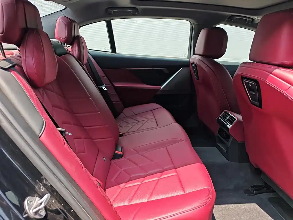 BMW i5 2024 eDrive 35L M Sport Package