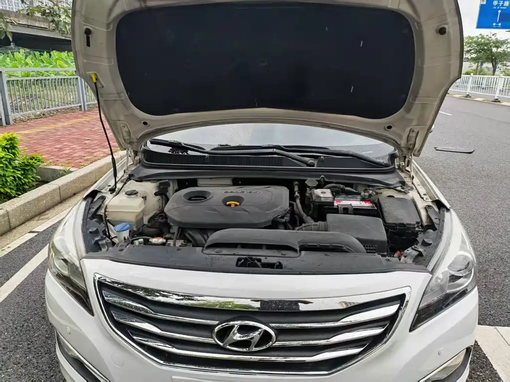 Hyundai Mistra 2014 1.8L Automatic DLX
