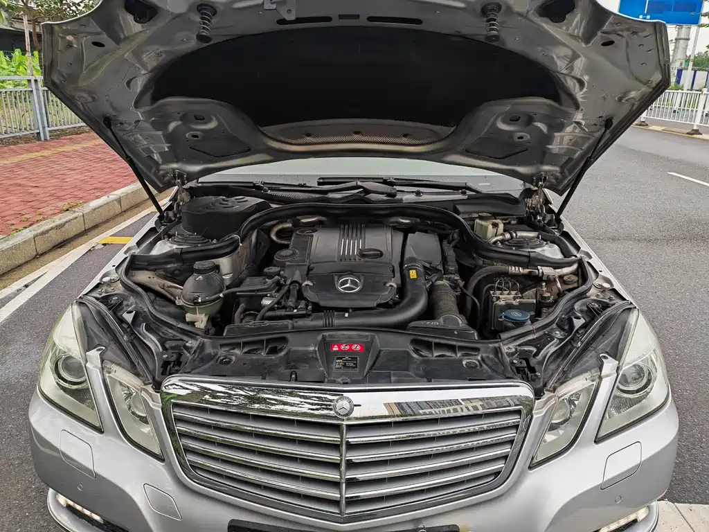 Mercedes-Benz E-Class 2010 E 200 CGI Elegance