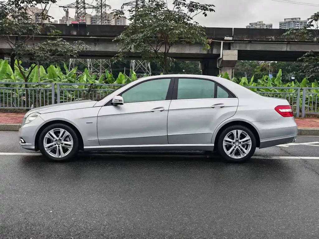 Mercedes-Benz E-Class 2010 E 200 CGI Elegance