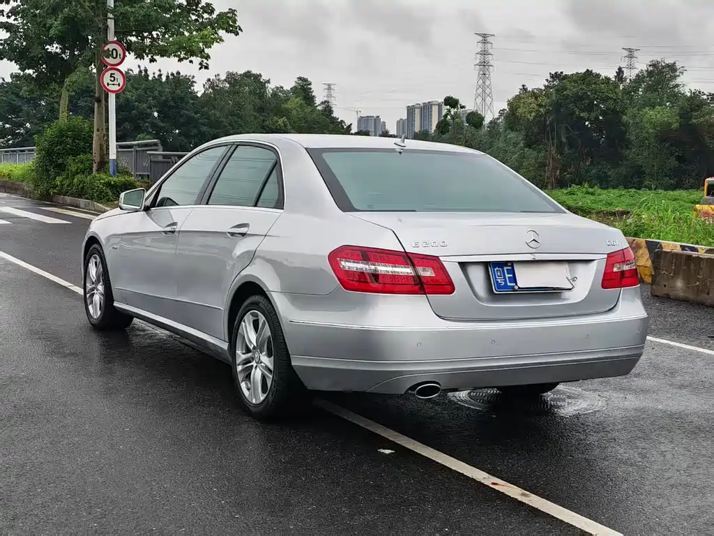 Mercedes-Benz E-Class 2010 E 200 CGI Elegance
