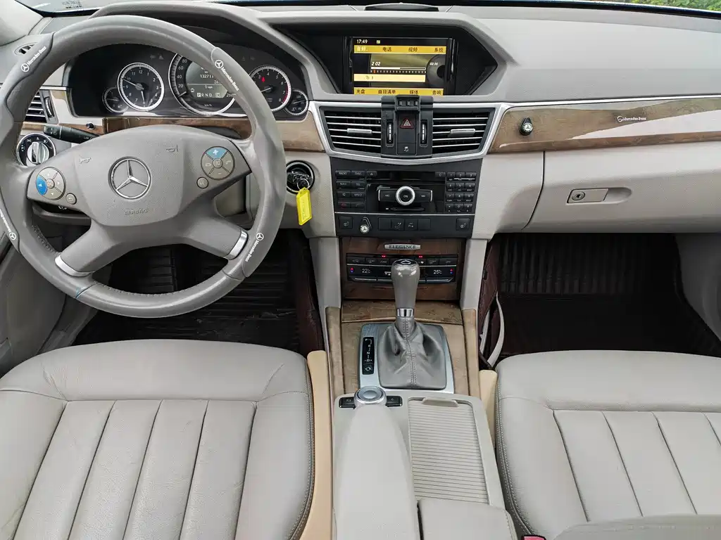 Mercedes-Benz E-Class 2010 E 200 CGI Elegance