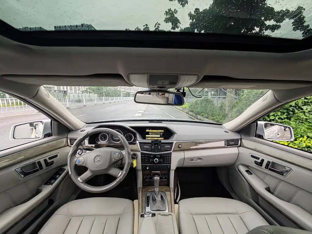 Mercedes-Benz E-Class 2010 E 200 CGI Elegance