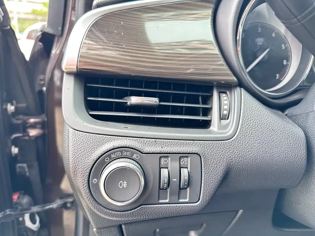 Buick Envision Plus 2020 20T 2WD Elite