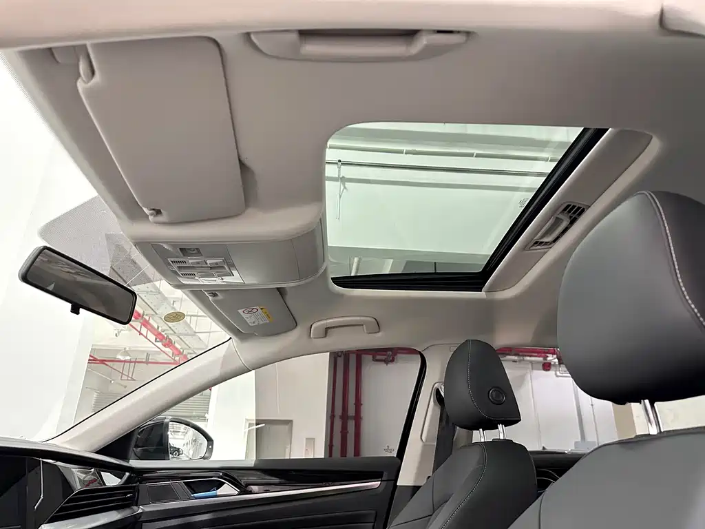 Volkswagen Passat 2024 280TSI Business Edition