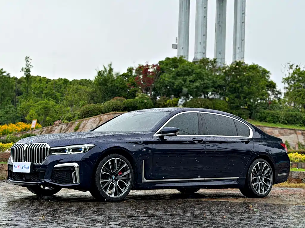 BMW 7 Series 2021 740Li xDrive Executive M Sport Package