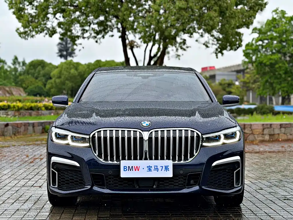 BMW 7 Series 2021 740Li xDrive Executive M Sport Package - фото 2