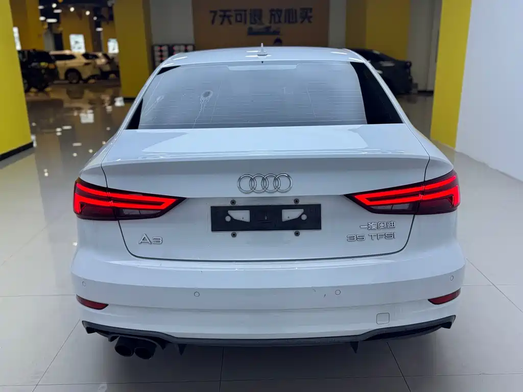 Audi A3 2018 30th Anniversary Edition Limousine 35 TFSI Fashion Edition