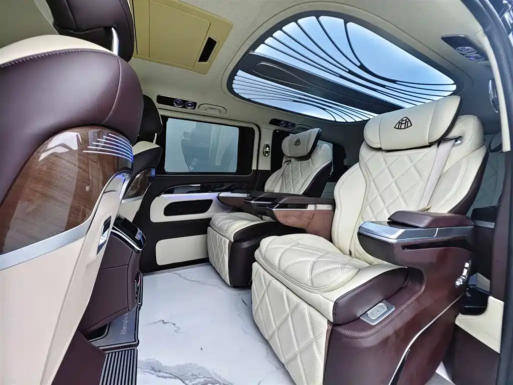 Mercedes-Benz Vito 2023 2.0T Business Edition 7-Seater