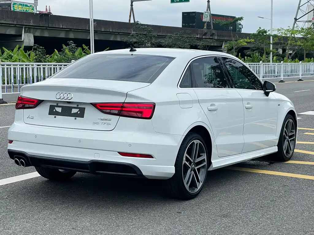 Audi A3 2020 Limousine 35 TFSI Sport China VI