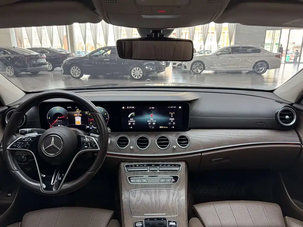 Mercedes-Benz E-Class 2022 E 260 L