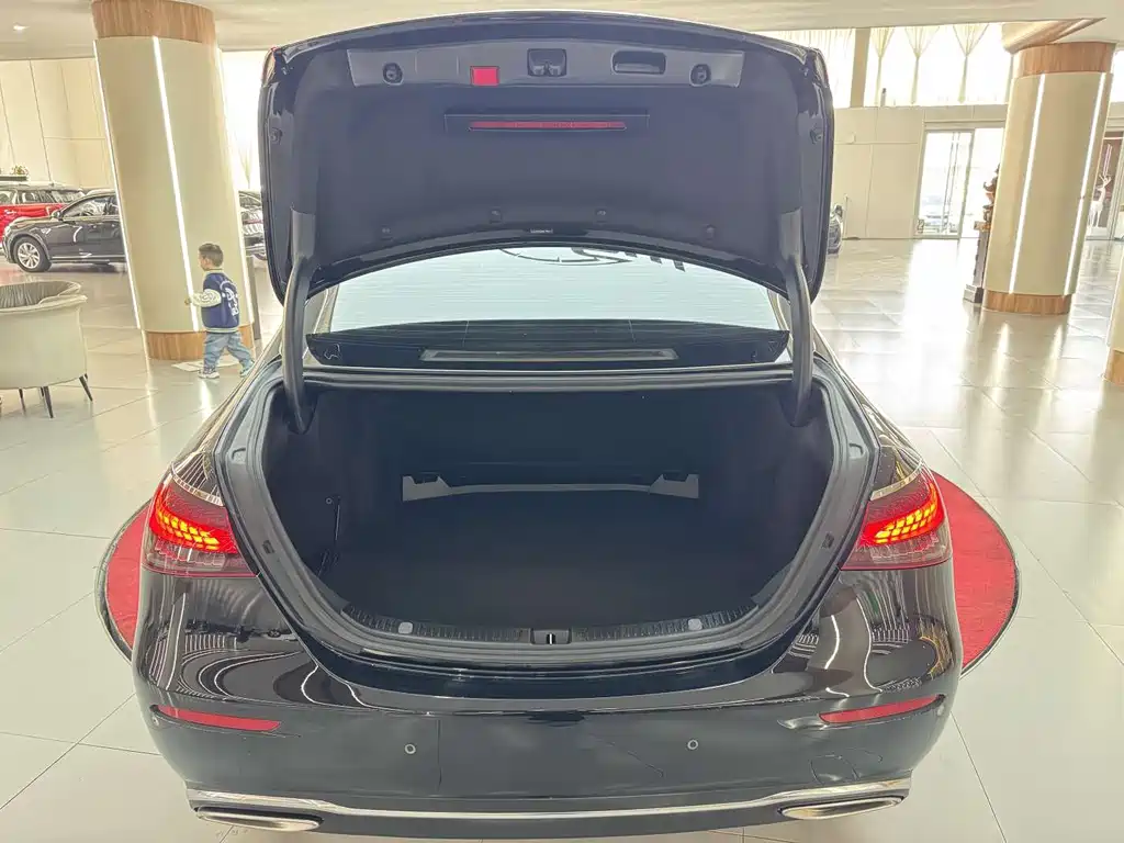 Mercedes-Benz E-Class 2022 E 260 L