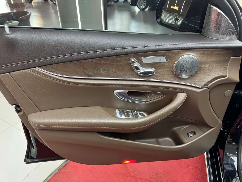 Mercedes-Benz E-Class 2022 E 260 L