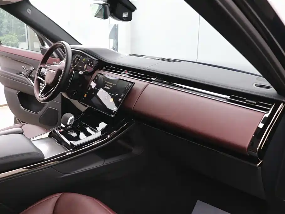 Range Rover Sport 2024 400PS Dynamic SE