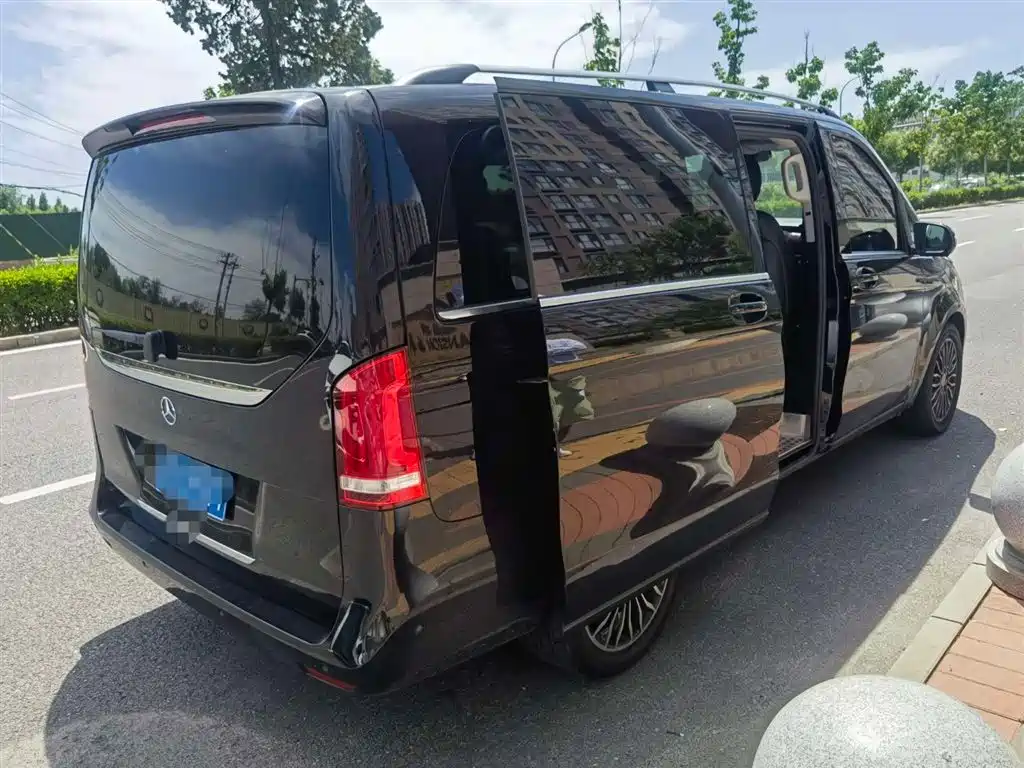 Mercedes-Benz V-Class 2020 V 260 Navigator Edition