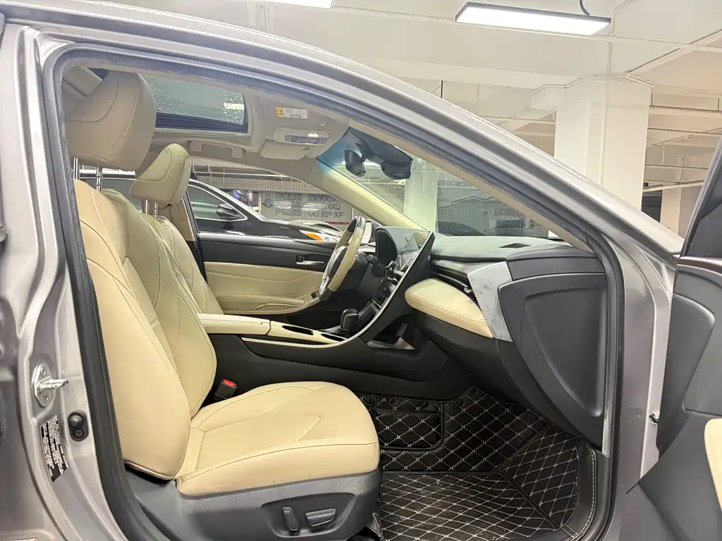Toyota Avalon 2019 2.0L XLE Premium Edition China VI