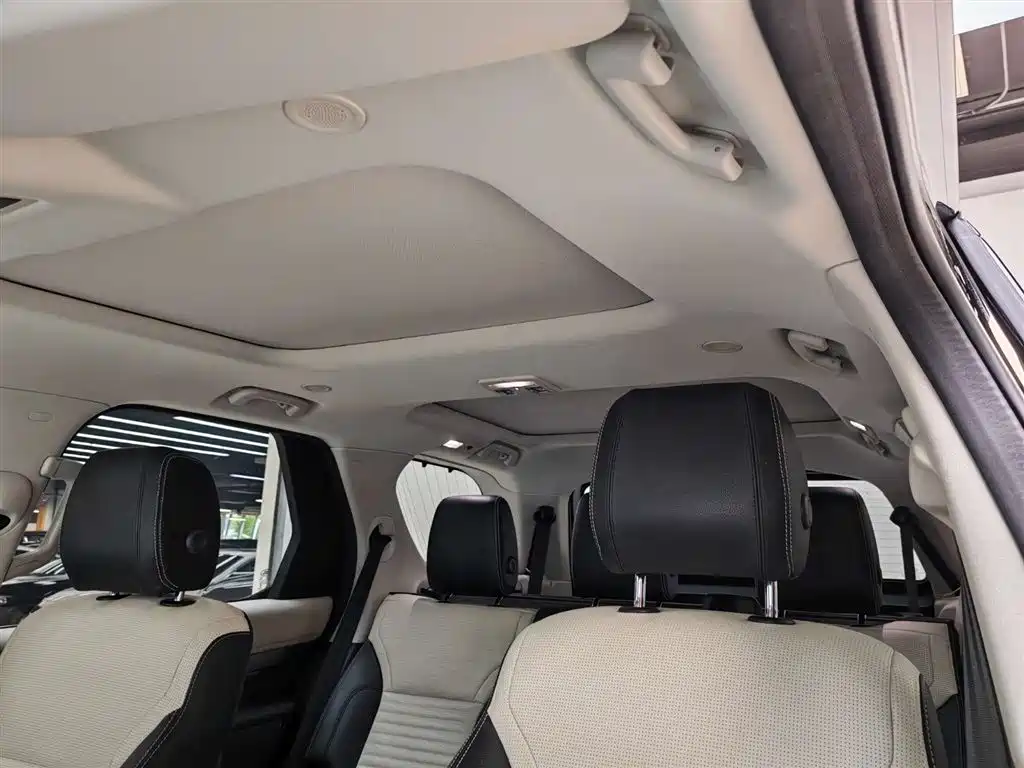 Land Rover Discovery 2021 360PS R-Dynamic S