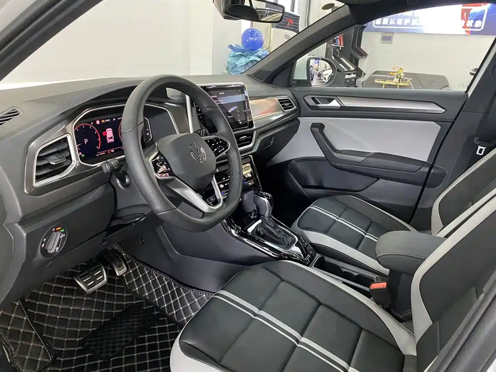 T-ROC 2025 Facelift 300TSI DSG FWD Chenguang Edition