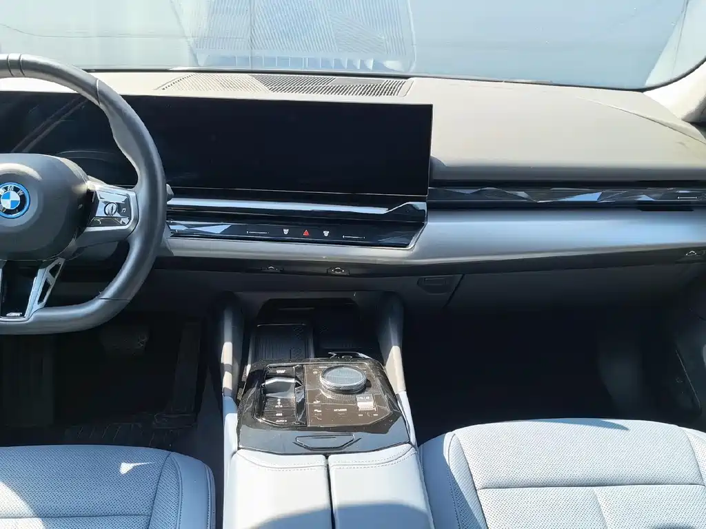 BMW i5 2024 eDrive 35L Luxury M Sport Package
