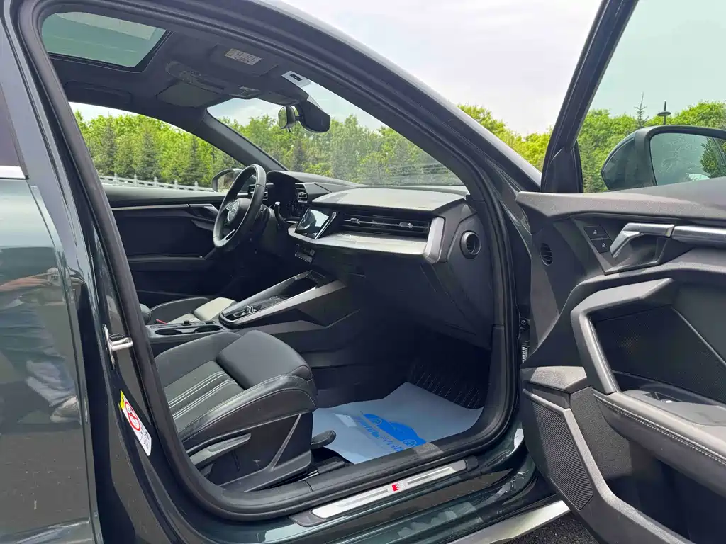 Audi A3L Limousine 35 TFSI Fashion Sport Edition 2023