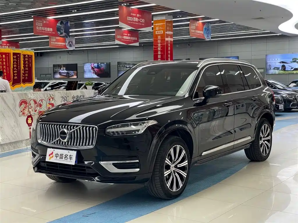 Volvo XC90 2024 B6 Momentum 7-Seater