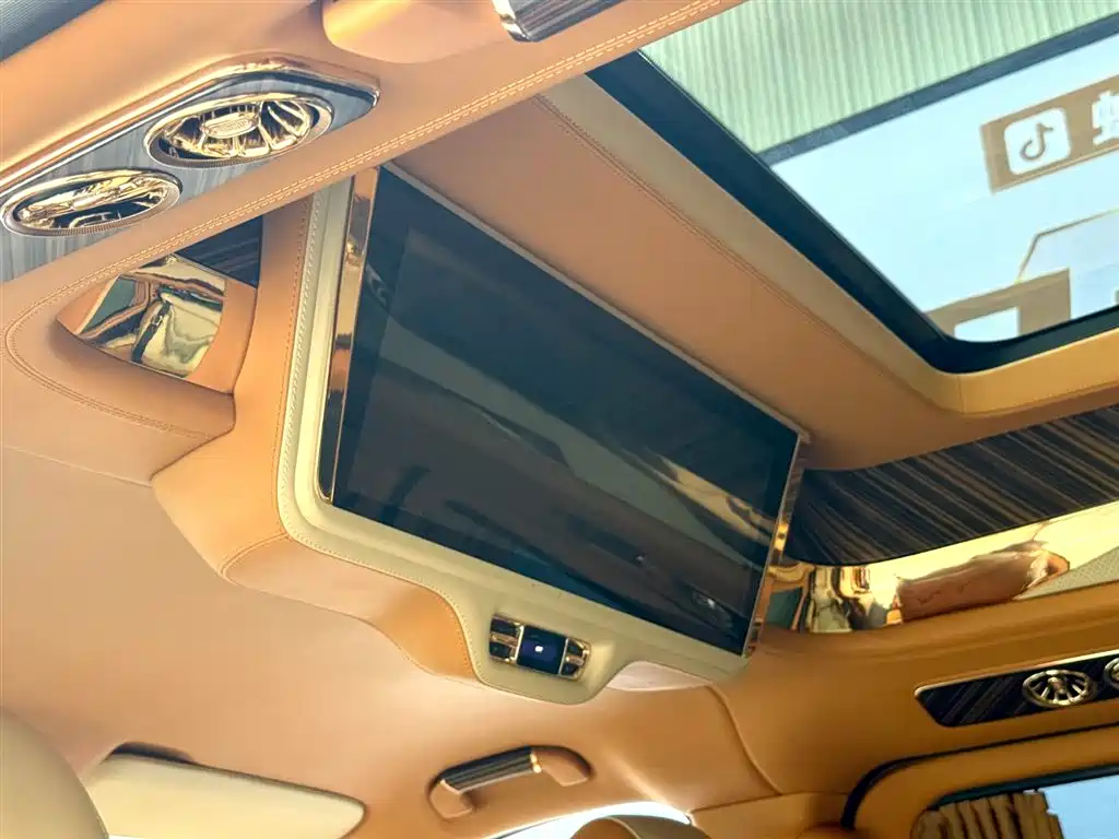 Mercedes-Benz V-Class 2024 V260 L High Roof Custom Edition
