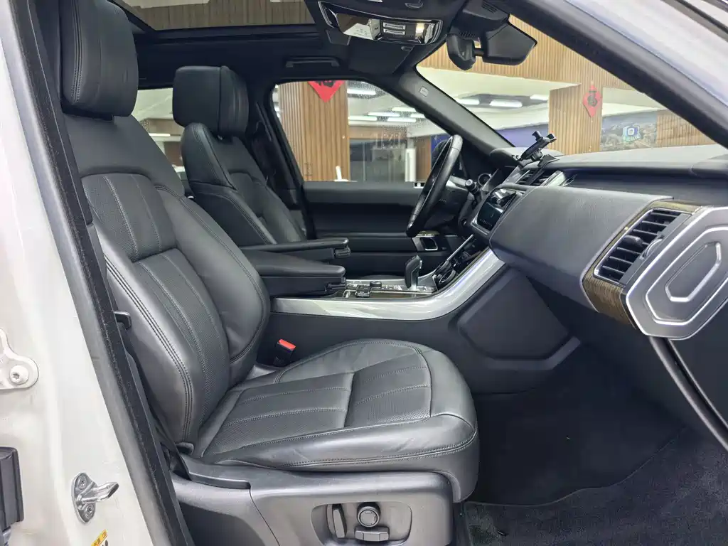 Range Rover Sport P400e 2018