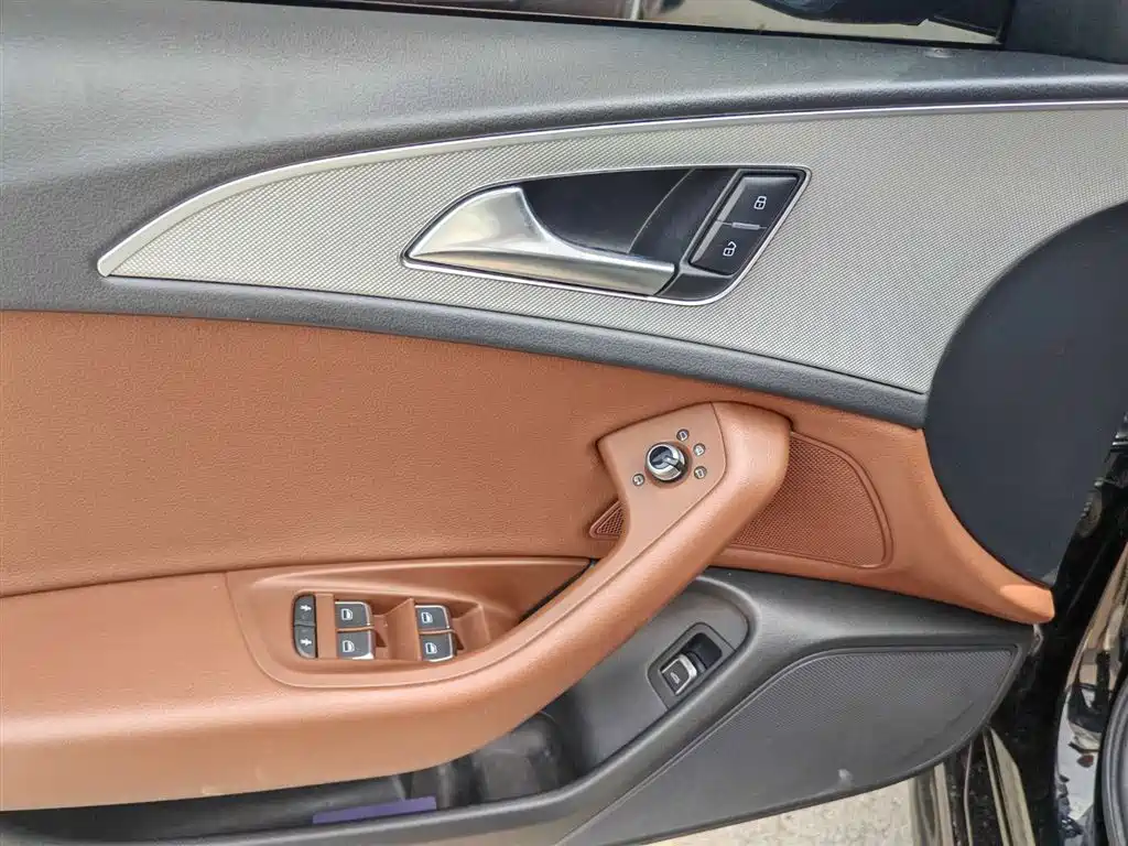 Audi A6L 2018 model 35 TFSI Collector's Edition