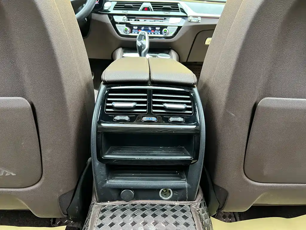 BMW 5 Series 2019 525Li M Sport Package